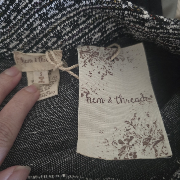 Hem & Thread Black White Classy Winter Tweed Ruffle Hem Mini Skirt New - Small - Picture 4 of 6